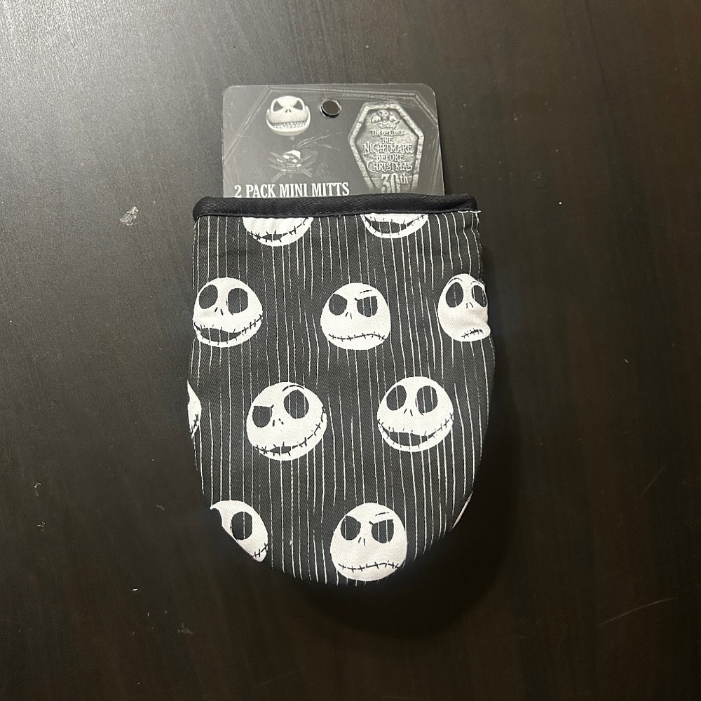 Jack Skellington Mini Over Mit